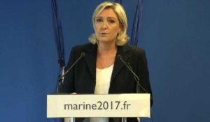 Marine Le Pen (FN) dénonce les "carences gravissimes de l'Etat"