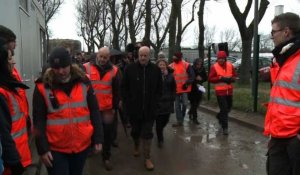 Calais: Juppé, candidat à la primaire en visite dans la jungle