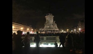 Lumières éteintes Place de la République: Les "Nuit debout" crient au #lampagate