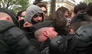 Malgré l'interdiction,manifestation contre la violence policière