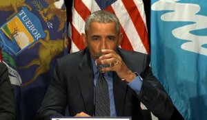A Flint, Obama boit de l'eau et tacle les républicains