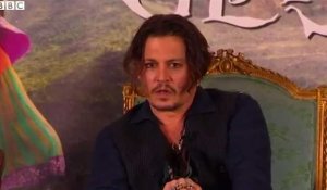 Johnny Depp se moque de ses excuses envers l'Australie