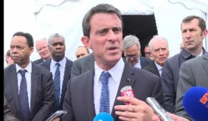 Manuel Valls qualifie d'"insupportables" les violences lors des manifestations
