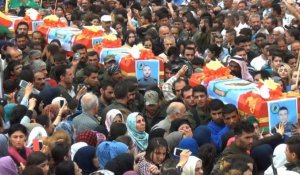 Syrie: Qamichli enterre ses victimes kurdes après des combats