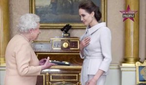 Angelina Jolie honorée par la reine Elizabeth II