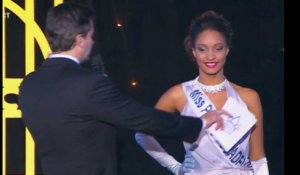Le téton de Miss Guadeloupe s'échappe !
