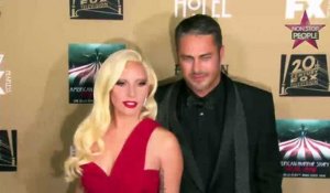 Lady Gaga totalement nue avec son fiancé pour V Magazine, elle affole la toile ! (Vidéo)