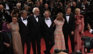 Cannes: première montée des marches pour le jury