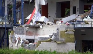 Explosion à Chimay: les travaux d'enlèvement du toit ont débuté