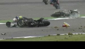 Moto GP : la lourde chute de Loris Baz - ZAPPING AUTO DU 05/09/2016