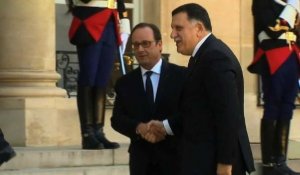 Hollande:la Syrie ne doit pas être un "exemple" pour la Libye