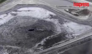 Floride: un trou géant se creuse et déverse de l'eau radioactive