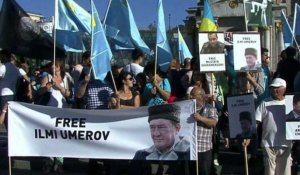 Manifestation contre l'internement d'un militant tatar en Crimée