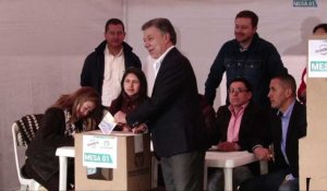 Colombie: le président Santos vote au référendum