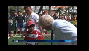 Boris Johnson percute un enfant de 10 ans au Rugby - ZAPPING ACTU DU 16/10/2015