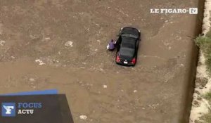 Des centaines de véhicules bloqués après des inondations au nord de Los Angeles