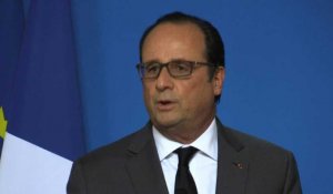 Hollande: l'intervention russe "ne sauvera pas Bachar"