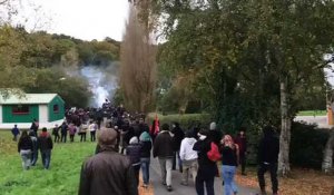 Manifestation à Pont-de-Buis. Un an après la mort de Rémi Fraisse, des manifestants militent pour désarmer la police