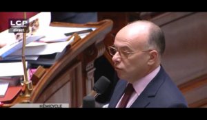 Cazeneuve tacle Nicolas Sarkozy à l'Assemblée, chiffres à l'appui