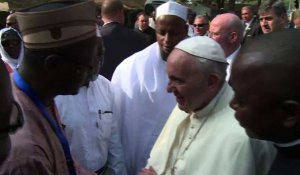 Centrafrique: le pape François à la mosquée centrale de Bangui