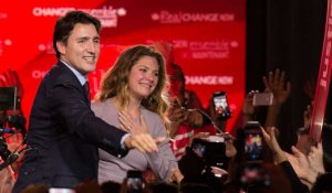 Après 9 ans de pouvoir conservateur, le Canada voit rouge
