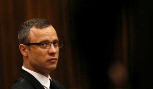 L'ex-champion Pistorius libéré et placé en résidence surveillée