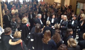 Attentats de Paris : minute de silence au tribunal de grande instance
