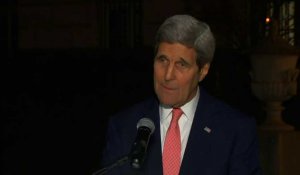 John Kerry à Paris: "Nous vainquerons Daech"