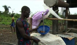 Au Nigeria, le "tord-boyaux qui tue" fait des ravages