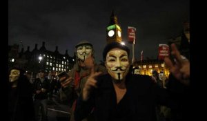 La «Million Masks March» à Londres, à travers les télés  britanniques