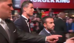 Cristiano Ronaldo fait son cinéma sur tapis rouge