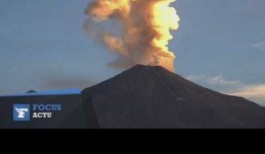 Impressionnantes images d'un volcan mexicain en éruption