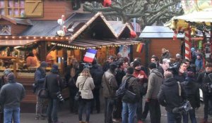 Bruno Le Roux visite le marché de Noël de Strasbourg