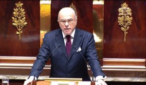Fonction publique: "On peut réformer sans abîmer" dit Cazeneuve