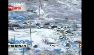 Séisme au Japon : "Un mur d'eau qui s'engouffre sur les terres"