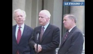 McCain sur l'Irak, la Maison-Blanche, le Tibet et Sarkozy