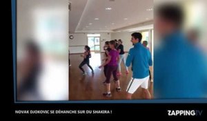 Novak Djokovic se déhanche en imitant Shakira, la danse sexy ! (Vidéo)