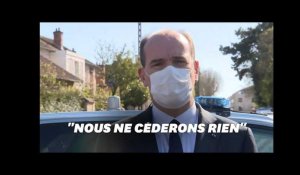 Policière tuée à Rambouillet: Macron et Castex assurent que la France "ne cédera rien" au terrorisme