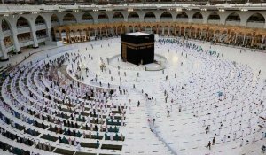 Les musulmans du monde entier fêtent la fin du Ramadan sur fond de tensions au proche-orient