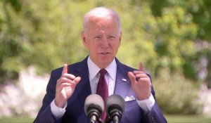 Etats-Unis: Biden annonce un assouplissement sur le port du masque