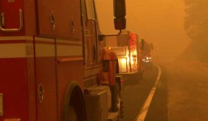 Les Californiens face à un incendie ravageur