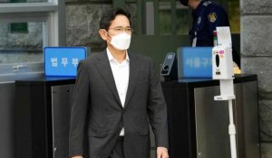 Libération conditionnelle de l'héritier et patron de Samsung