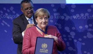 Angela Merkel inaugure à Berlin un centre de l'OMS destiné à détecter les futures pandémies