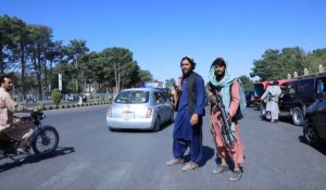 Afghanistan : les talibans aux portes de Kaboul, les femmes s'effacent des rues