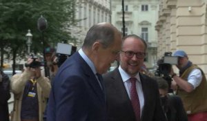Le chef de la diplomatie russe Lavrov rencontre son homologue autrichien Schallenberg