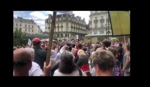 Environ 700 personnes rassemblées à Angers pour s'opposer au pass sanitaire