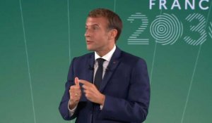 Nucléaire: Macron veut investir un milliard d'euros d'ici à 2030 et développer des petits réacteurs