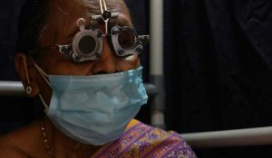 Inde: des soins ophtalmologiques à la chaîne pour des millions de personnes