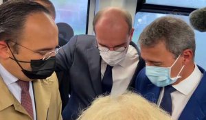 Le Premier ministre dans le tram de Lille vers Tourcoing