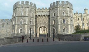 La reine Elizabeth II de retour au château de Windsor après un séjour à l'hôpital